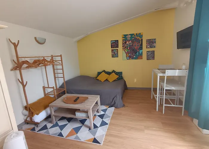 Independant Au Calme Avec Parking Privatif Διαμέρισμα *